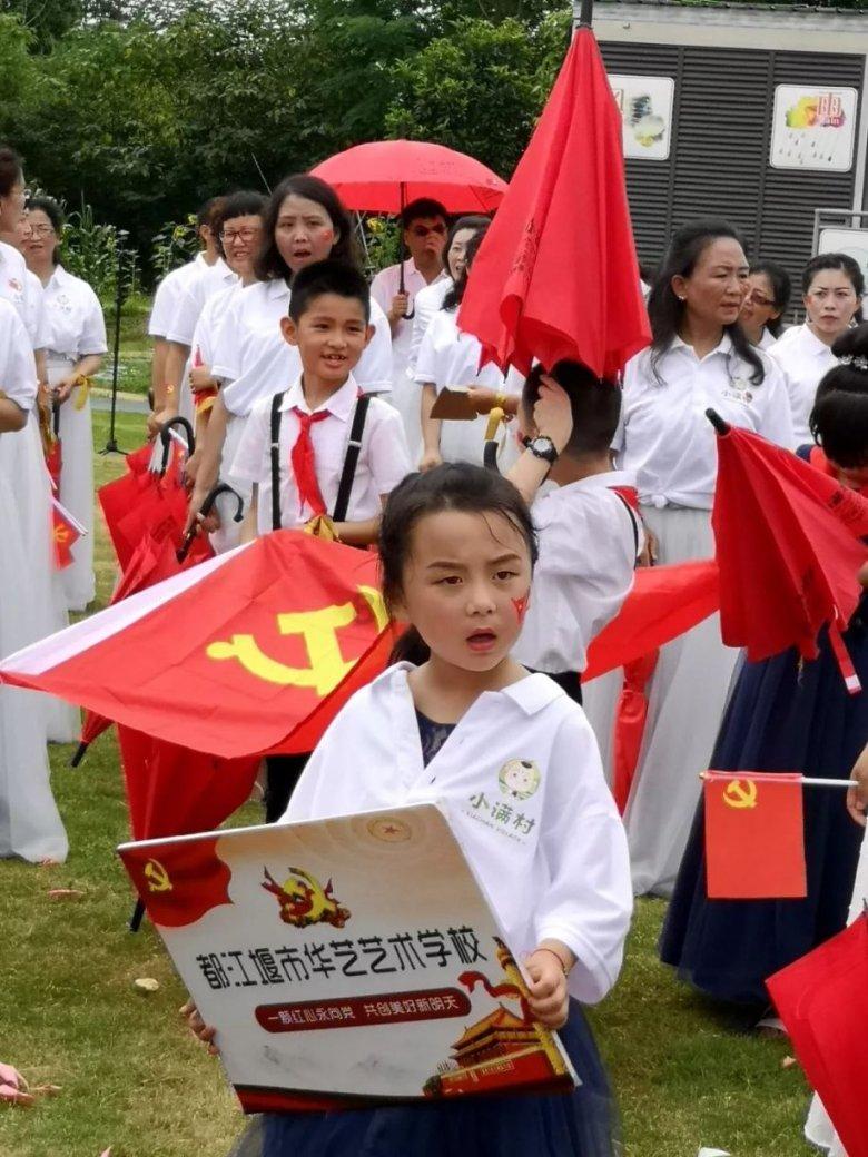 大量游客滞留仙女山怒喊退票,重庆武隆景区致歉